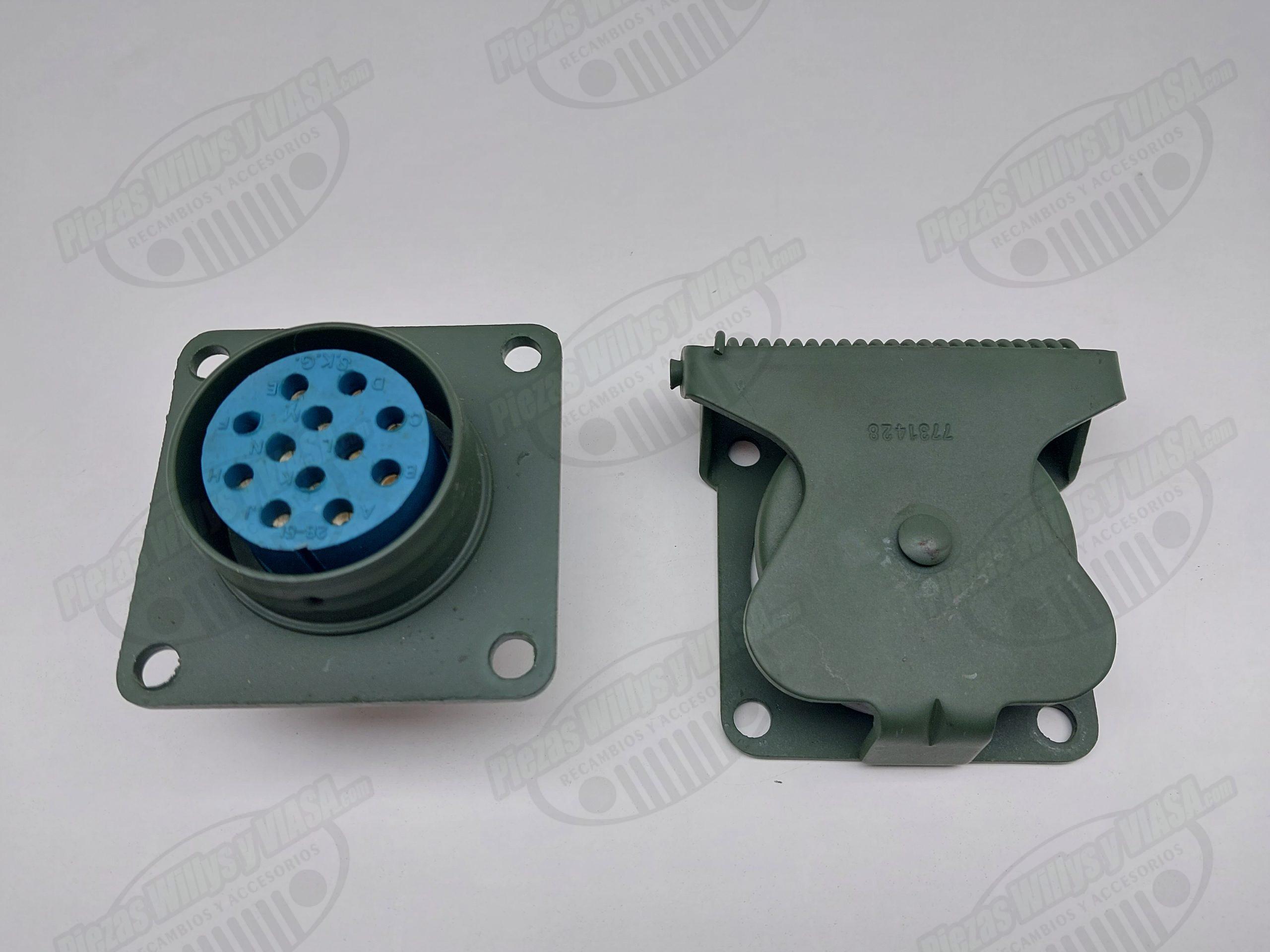 enchufe remolque militar