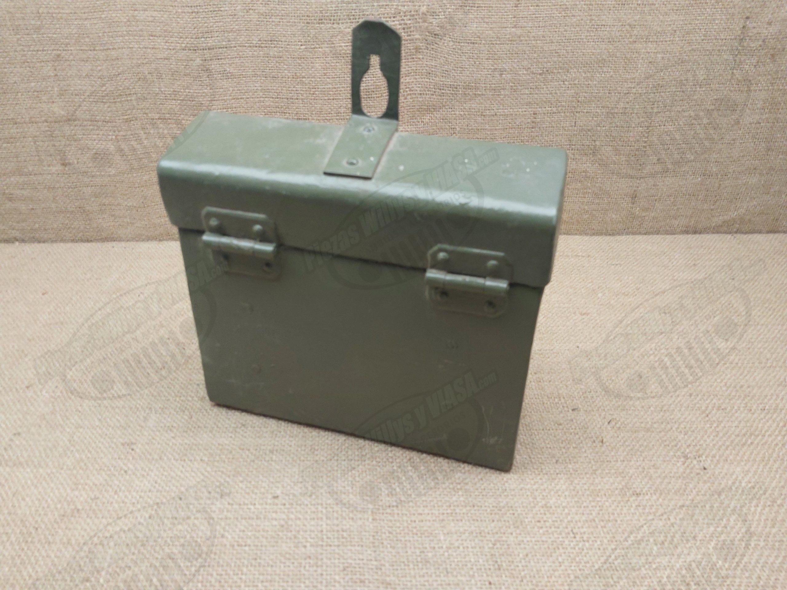 caja metalica militar antigua