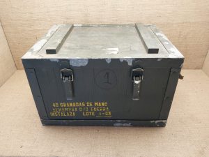 caja de madera militar