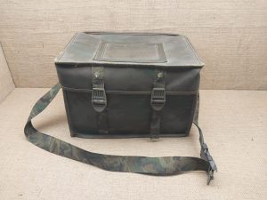 bolsa rectangular militar antigua