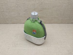 cantimplora con forro y gabata