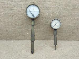 pareja de manometros antiguos