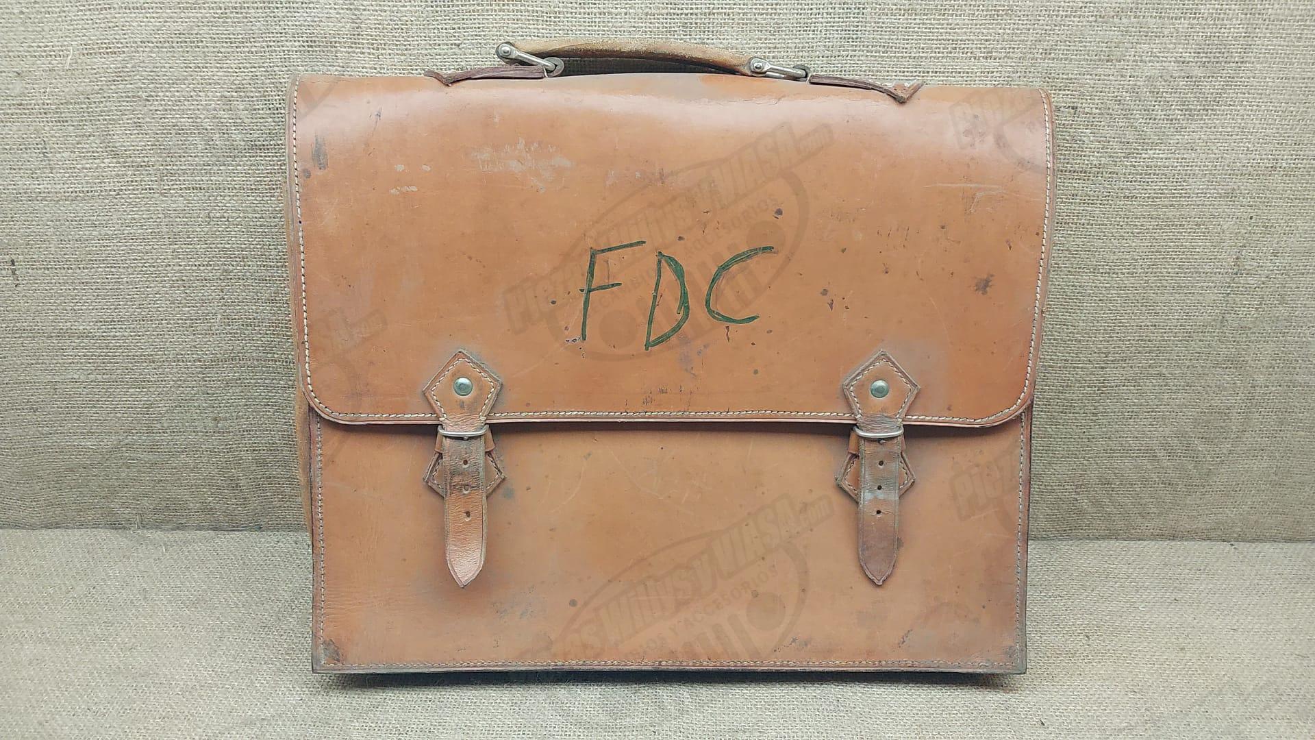 cartera de cuero para documentos