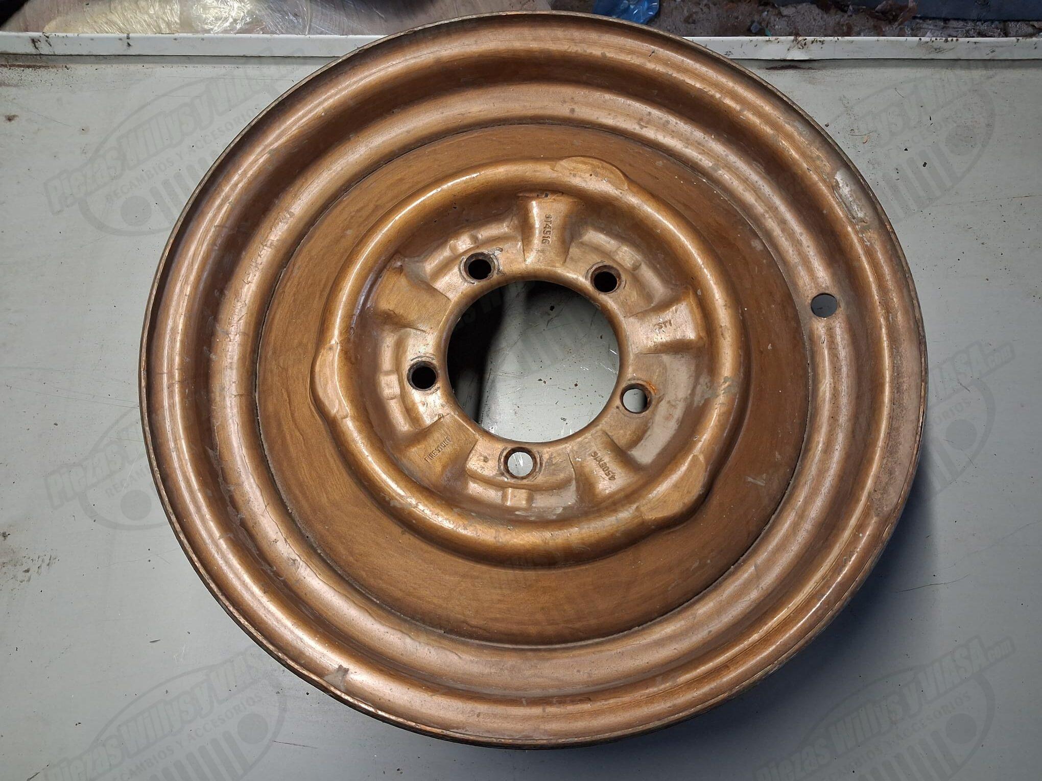 llanta jeep viasa 16 x 4,5 pulgadas con refuerzo entre taladros