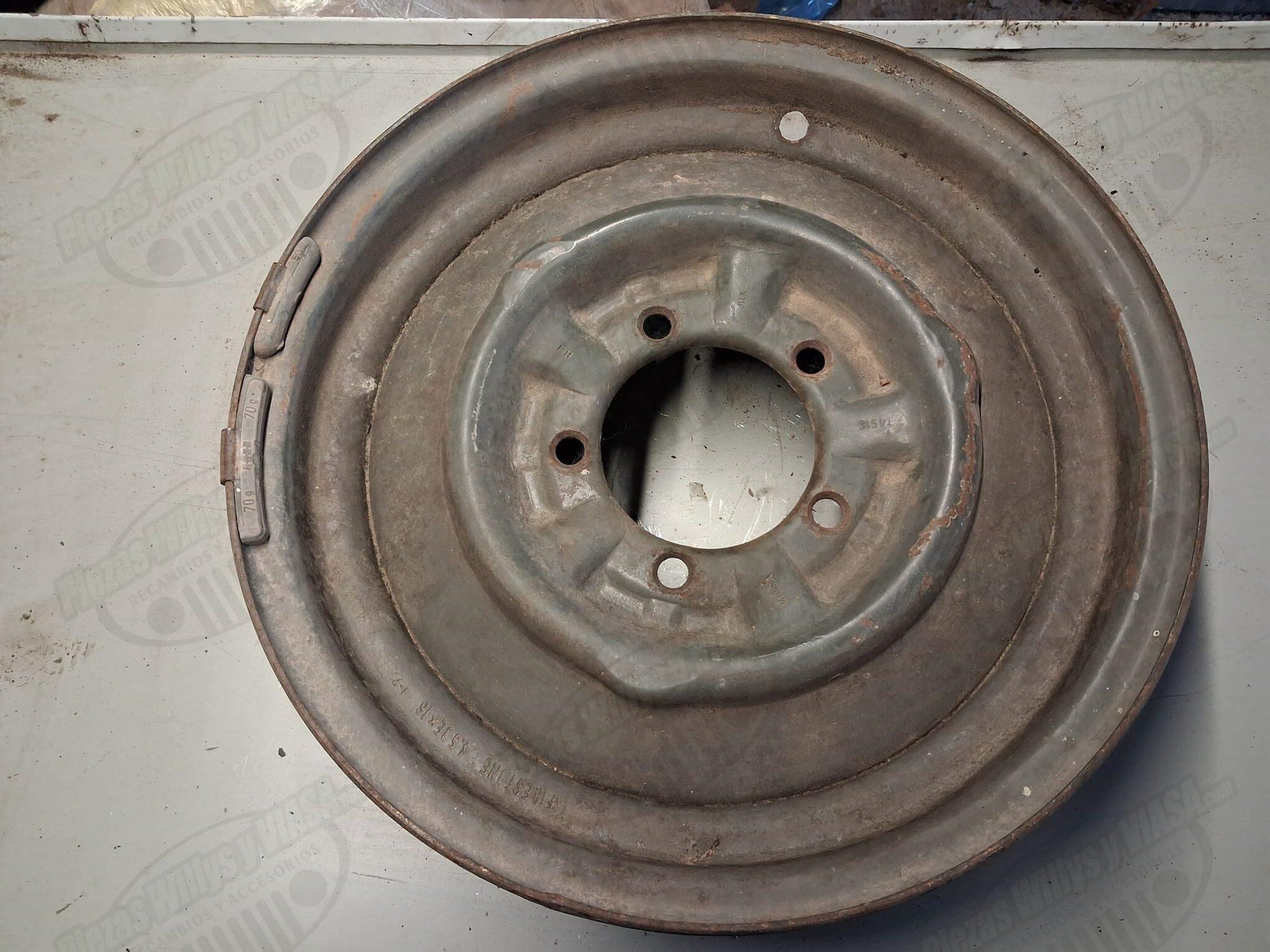 llanta jeep viasa 16 x 4,5 pulgadas con refuerzo entre taladros